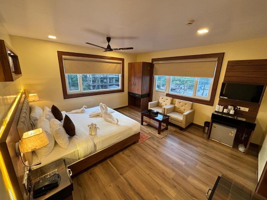 Hotel Golden Orbit Āsansol Extérieur photo