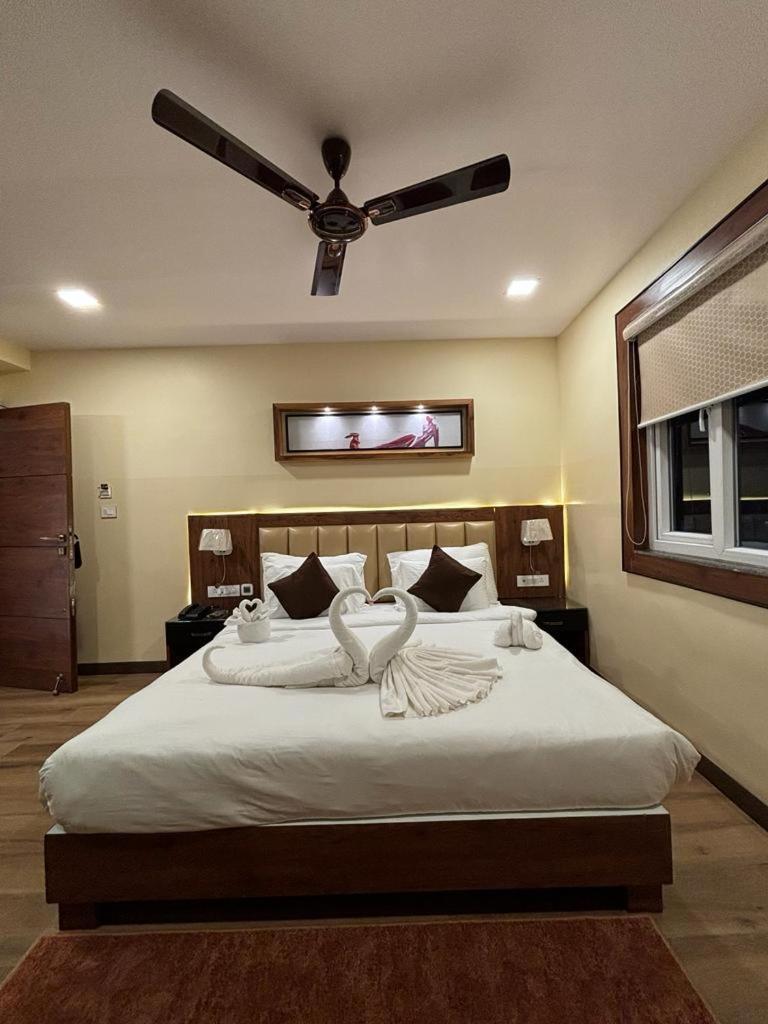 Hotel Golden Orbit Āsansol Extérieur photo