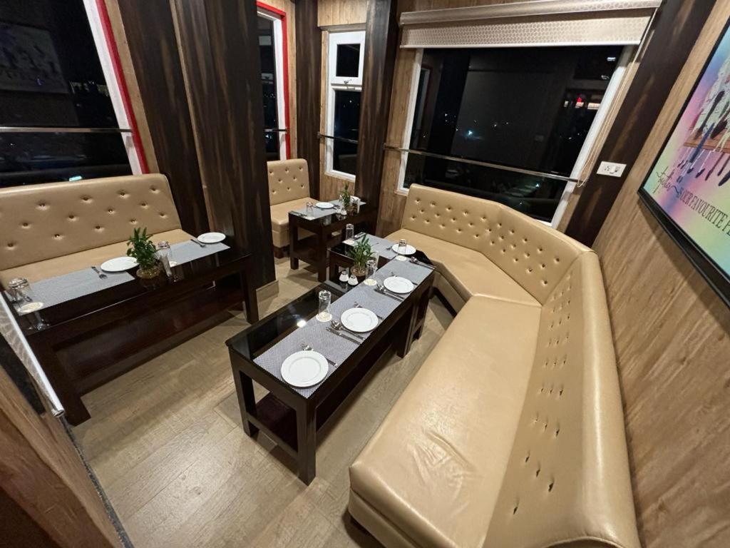 Hotel Golden Orbit Āsansol Extérieur photo